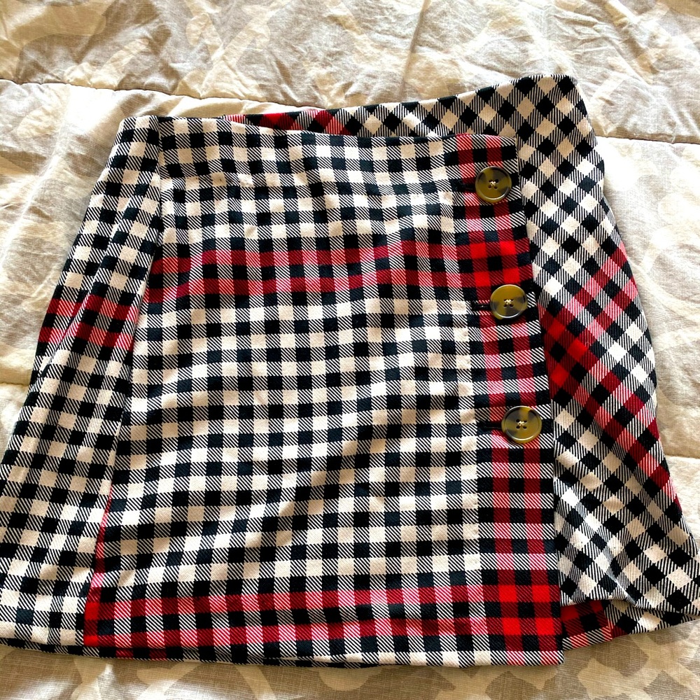 Who want wear plaid Mini Skirt